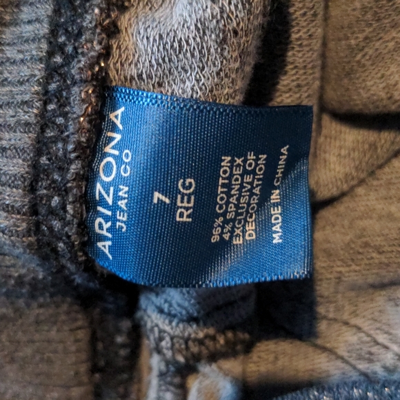 Size 7 gray jeggings with sparkly waistband - Picture 3 of 3